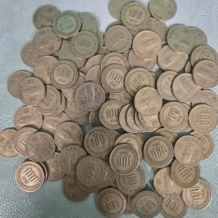 [BUNJANG] 1973 South Korean 100 Won Coins - 2 Rolls (100 Coins) / 1973년 100원 동전 2롤 100개