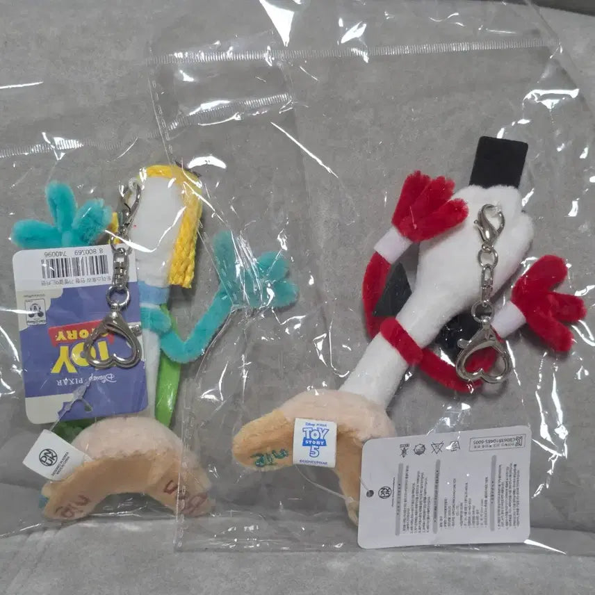 [BUNJANG] Toy Story 5 Forky &amp; Karen Wedding Doll Keychain Set / 새상품)토이스토리5 포키 카렌 웨딩 인형 키링 세트