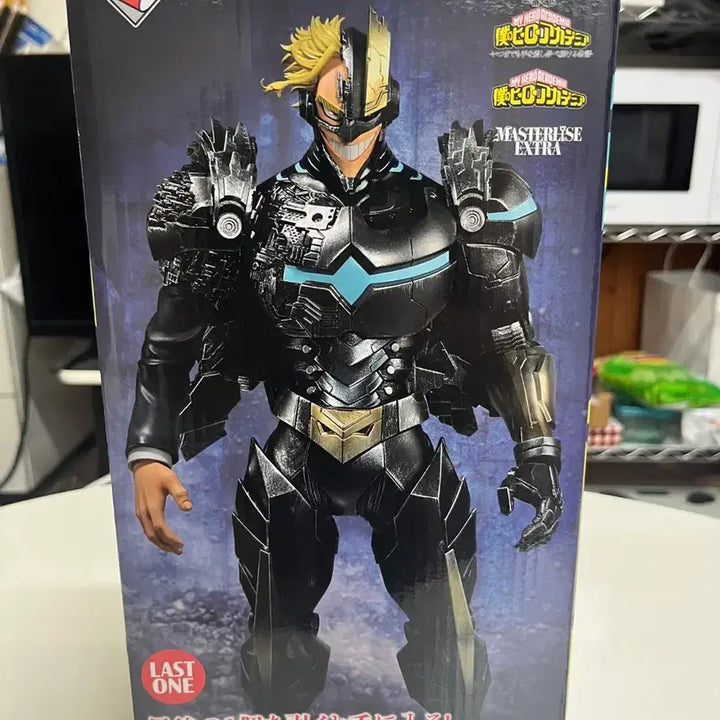 [BUNJANG] My Hero Academia Armored All Might Last One (Half-Broken) Figure / (미개봉새상품) [현물] 아머드 올마이트 라스트원(반파)