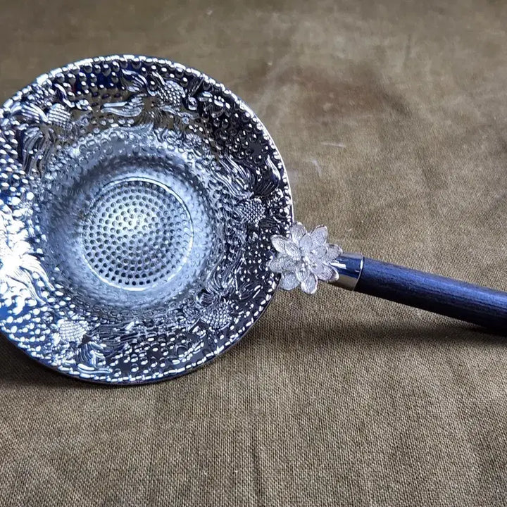 [BUNJANG] Ebony Handle Tea Strainer with Delicate Flower Decoration / 흑단목 손잡이 차걸음망