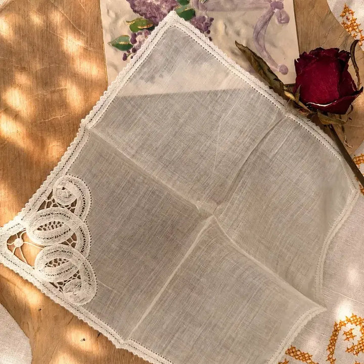 [BUNJANG] Linen Lace Hankerchief / 린넨레이스 행키 퓨어한 화이트 손수건