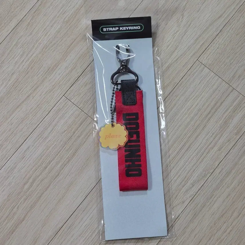 [BUNJANG] Playve Eunho Strap Keychain (Sealed) / [미개봉] 플레이브 스트랩 키링 은호 새상품
