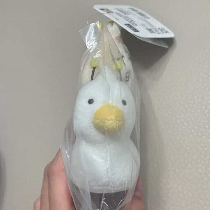 [BUNJANG] Chiikawa Baby Duck Toilet Mascot Usagi / 치이카와 베이비 오리 변기 마스코트 우사기