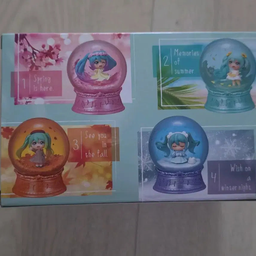 [BUNJANG] Hatsune Miku Autumn Snow Globe Figure / 미쿠 가을 스노우볼 피규어