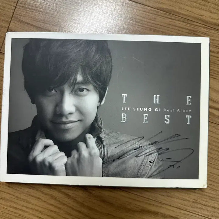 [BUNJANG] Lee Seung Gi THE BEST Signed CD / cd 이승기 THE BEST 앨범 친필 사인