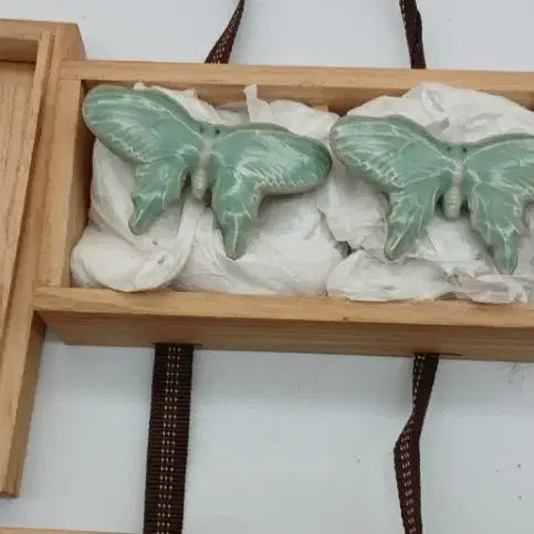[BUNJANG] Celadon Butterfly Spoon Rest Set with Empress Yi Bangja&