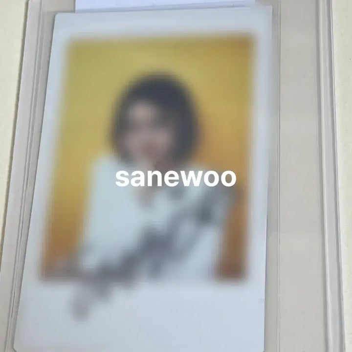 [BUNJANG] Jeongsebi Izuna Lucky Draw Autographed Polaroid / 이즈나 정세비 추카추카추 당첨 싸폴 친필 싸인 폴라로이드 양도