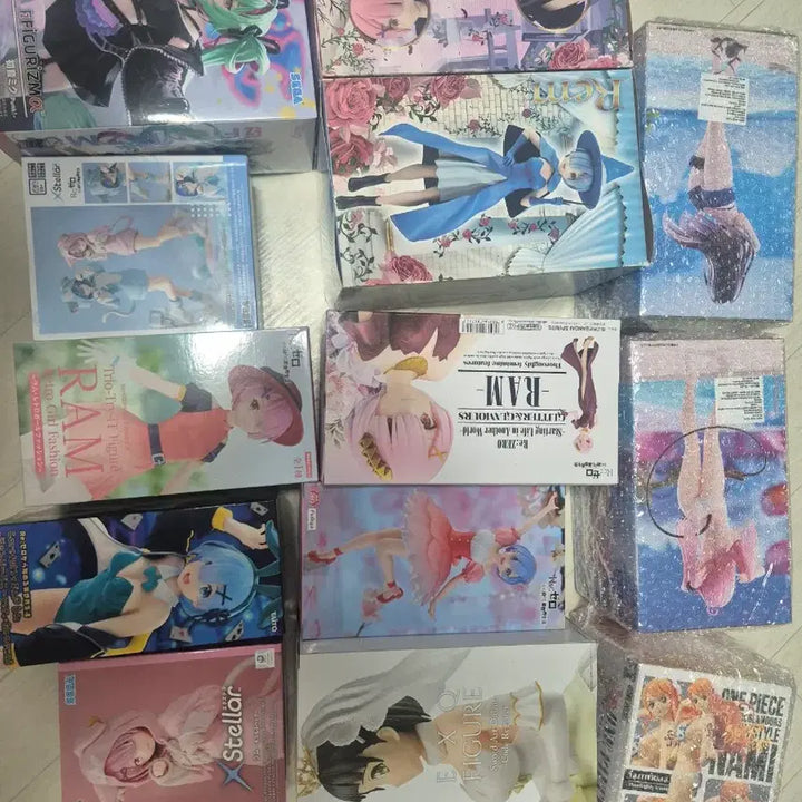 [BUNJANG] Anime Figure Bundle Set - Re:Zero Rem &amp; Ram (14 figures, Sealed) / (가격인하)미소녀피규어(리제로 렘) 미개봉 경피 14개 일괄 택포13에 판매합니다.