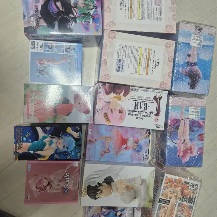 [BUNJANG] Anime Figure Bundle Set - Re:Zero Rem &amp; Ram (14 figures, Sealed) / (가격인하)미소녀피규어(리제로 렘) 미개봉 경피 14개 일괄 택포13에 판매합니다.