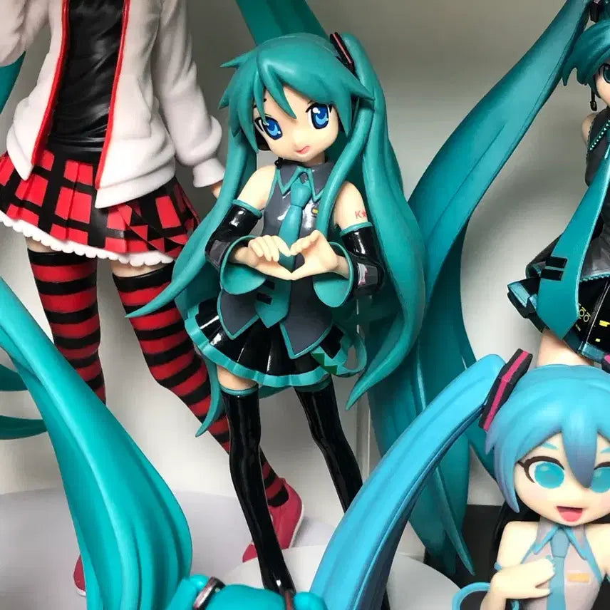 [BUNJANG] Lucky Star Hatsune Miku Collaboration Figure / 러키스타 하츠네 미쿠 콜라보 피규어