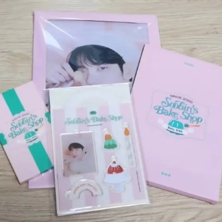 [BUNJANG] TXT Soobin Bakery Shop Photobook Goods Set / 투모로우바이투게더 수빈 베이커리샵 포토북 굿즈 세트