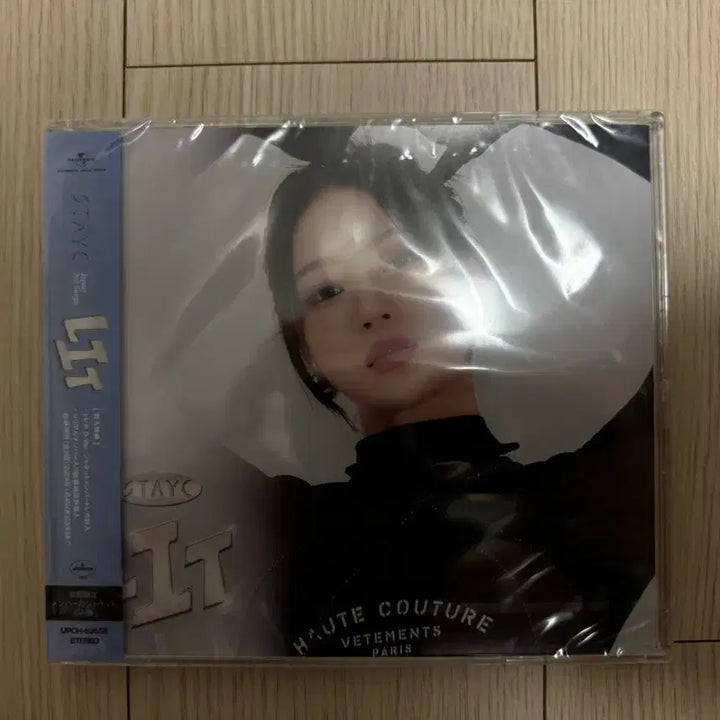 [BUNJANG] STAYC LIT Album A ver. (Unsealed) / STAYC 스테이씨 LIT 앨범 아이사버전 팝니다