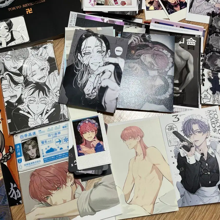 [BUNJANG] Tokyo Revengers Fan-Made Merchandise Bundle (Postcards, Stickers, Paper Goods) / 도리벤 비공굿 엽서북, 스티커, 지류 일괄 판매
