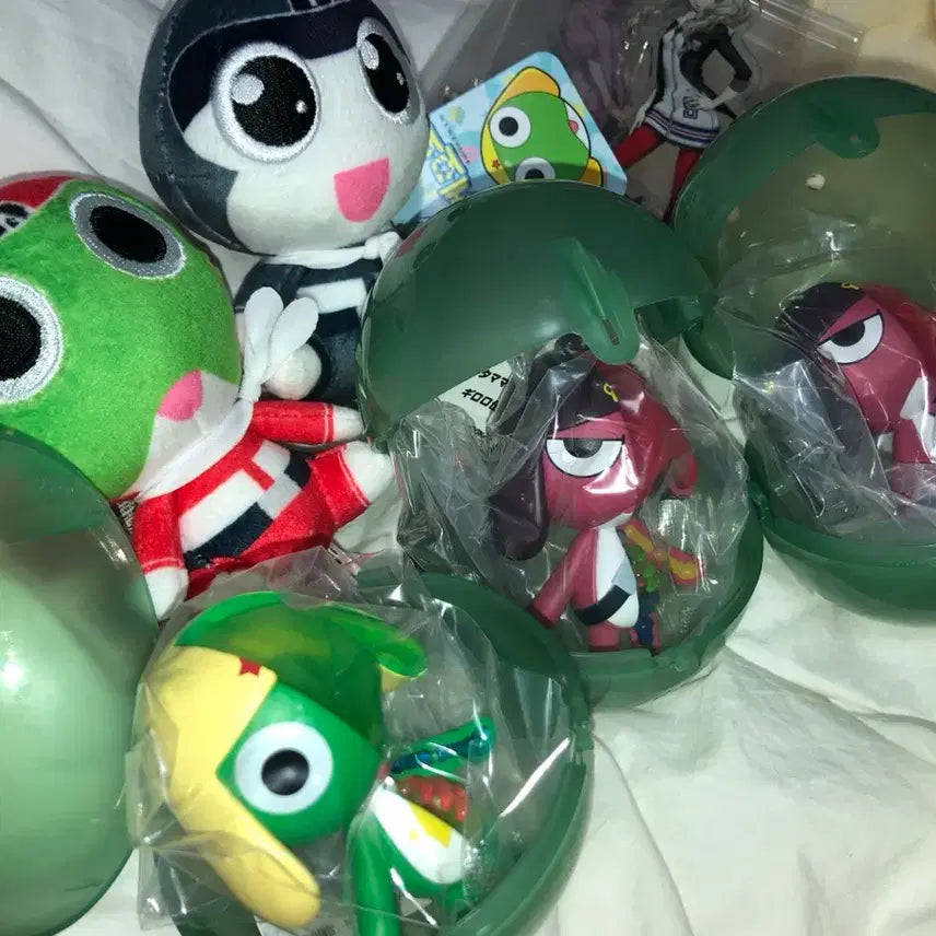 [BUNJANG] Keroro Skeleton Gacha Figure Bundle Set / 개구리중사 케로로 스켈레톤 가챠 케로로 기로로 일괄