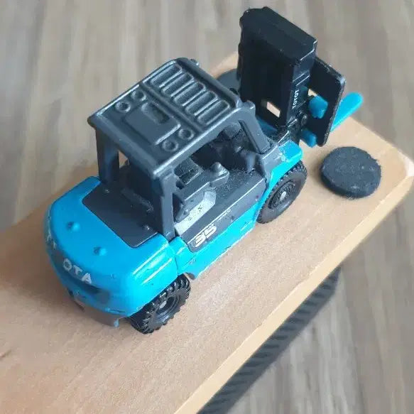 [BUNJANG] Tomica No.16 Toyota GENEO Forklift / 토미카 No.16 토요타 제네오 지게차