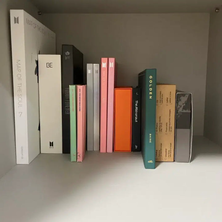 [BUNJANG] BTS Merchandise Bundle / BTS 굿즈 다 팝니다! (아미밤도 있음)