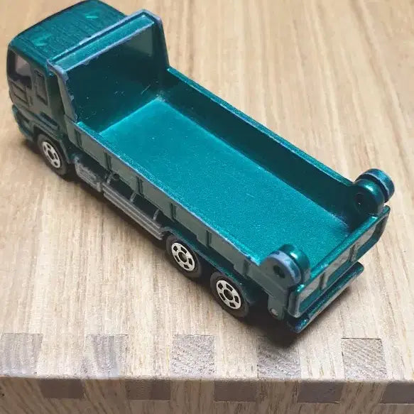 [BUNJANG] Takara Tomy Tomica No. 76 Isuzu Giga Dump Truck / 토미카 No.76 이스즈 기가 덤프트럭