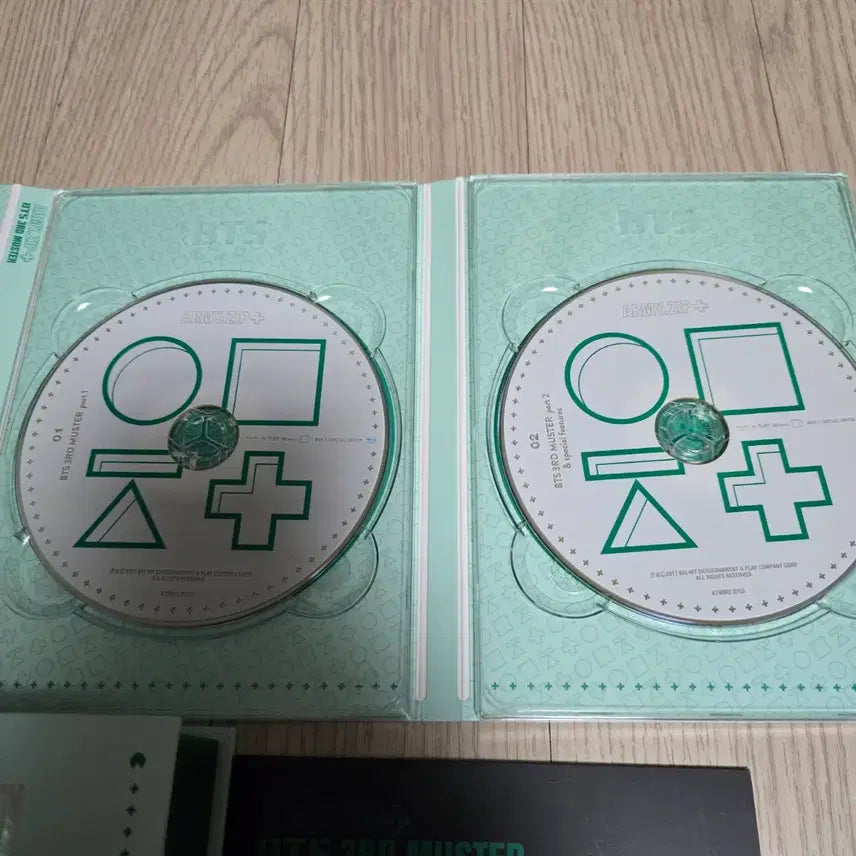 [BUNJANG] BTS SUGA 3rd Muster Blu-ray Full Set with Standee / 방탄 머스터3기 블루레이 윤기 등신대 포함 풀셋양도. BTS SUGA