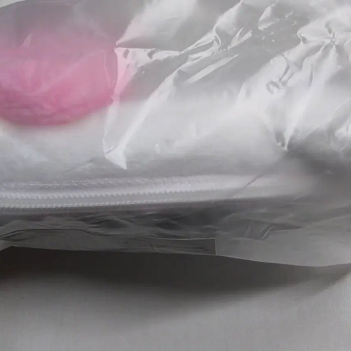 [BUNJANG] Sanrio Hello Kitty Pouch with Reel Pass / 미사용, 산리오 헬로 키티 파우치 릴패스