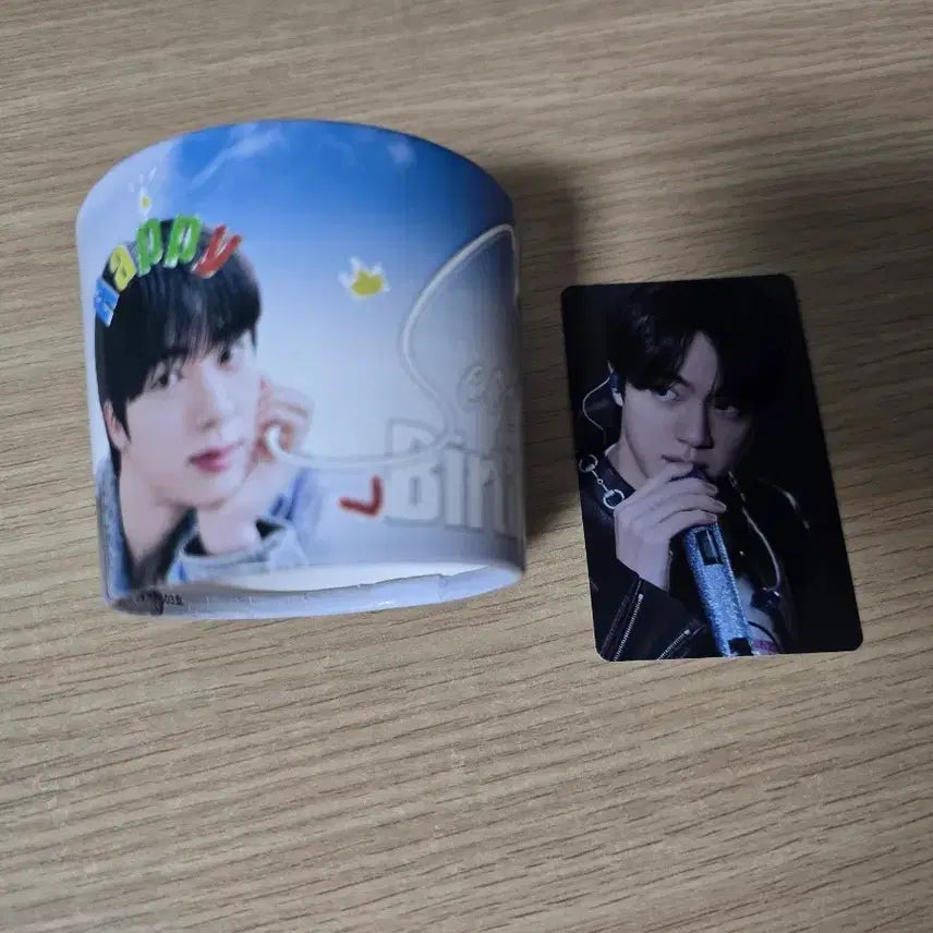 [BUNJANG] BTS Jin "Seokjin" Birthday Cafe Photocard &amp; Cup Holder Set / 방탄소년단 BTS 김석진 진 생카 포카 컵홀더 비공굿