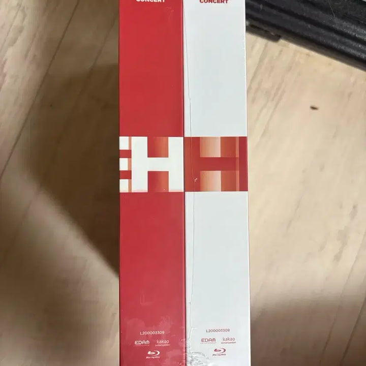 [BUNJANG] IU HEREH World Tour Concert Blu-ray (Sealed) / (미개봉 최저가)아이유 2024 IU HEREH 헐콘 블루레이