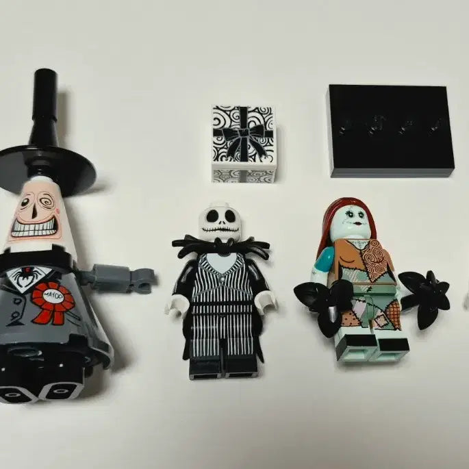 [BUNJANG] LEGO The Nightmare Before Christmas Figure Bundle Set / 레고 크리스마스의 악몽 피규어 일괄 판매