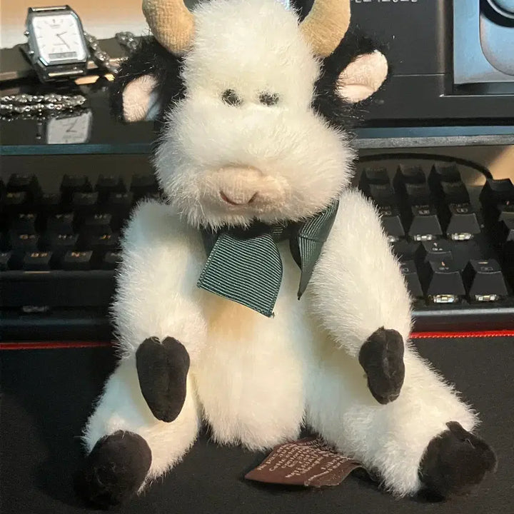 [BUNJANG] Vintage Classic Cow Doll with Green Ribbon Accent / [빈티지] 그린 리본 포인트 클래식 카우(Cow) 빈티지 인형