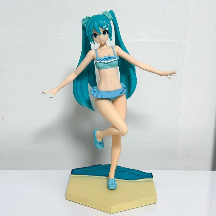 [BUNJANG] Hatsune Miku Graduation Resort Swimsuit Figure / 상자O) 하츠네 미쿠 수영복 그라데이션 리조트 피규어