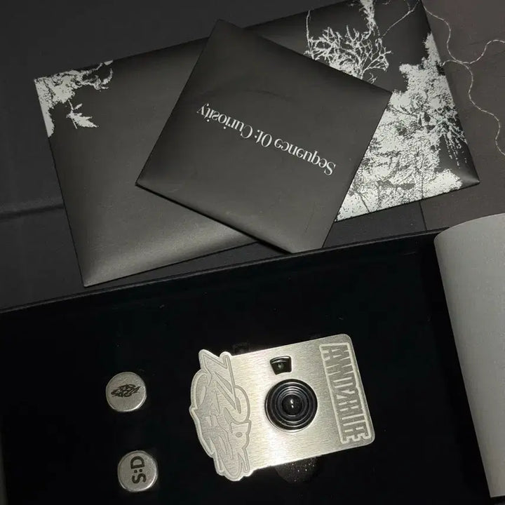 [BUNJANG] NCT Wish Curious Version Camera Keyring Album / 앤더블 curious ver. 카메라키링 앨범 양도 (한정판)