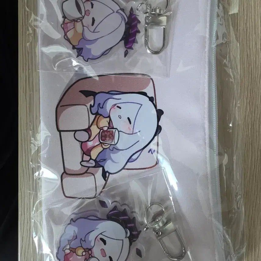 [BUNJANG] Blue Archive Hina Acrylic Keychain and Pouch Set / 블루아카이브 히나 아크릴 키링 및 파우치 세트