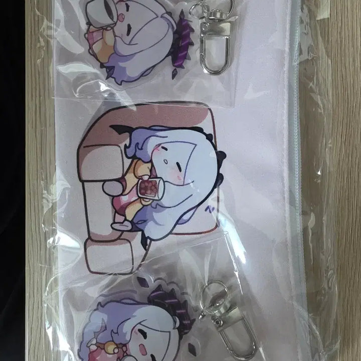[BUNJANG] Blue Archive Hina Acrylic Keychain and Pouch Set / 블루아카이브 히나 아크릴 키링 및 파우치 세트