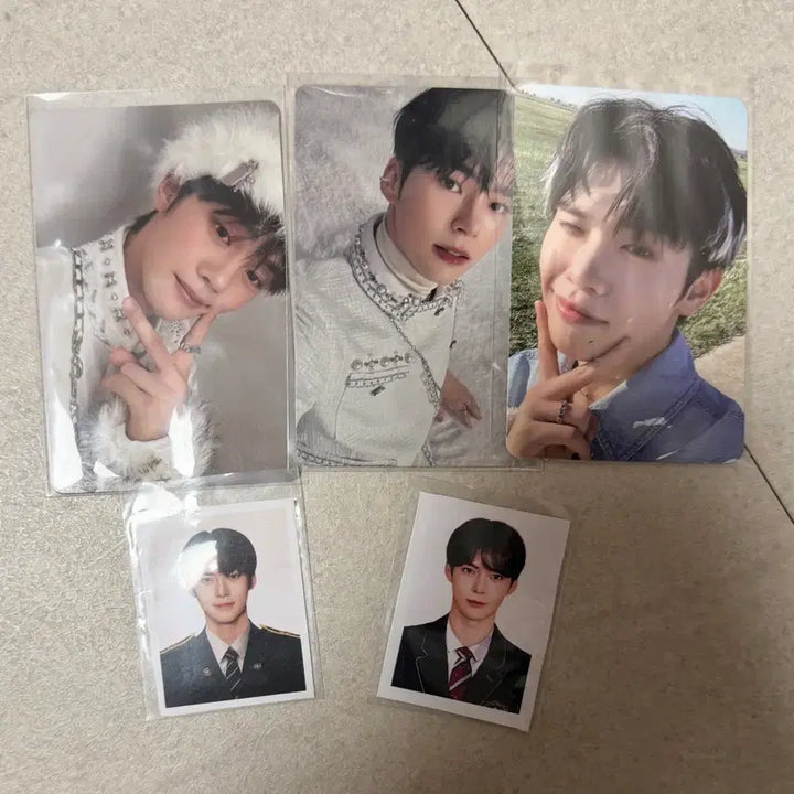 [BUNJANG] ZB1 ZEROBASEONE Kim Gyuvin Sung Hanbin Kim Taerae Bundle Set Photocard Album Keyring Photo Card / 일괄 제베원 제로베이스원 앤더블 김규빈성한빈김태래포카포토카드앨범키링증사