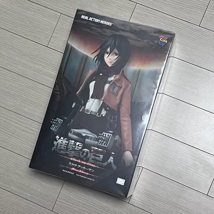 [BUNJANG] RAH Mikasa Ackerman Figure / RAH 미카사 피규어 팝니다