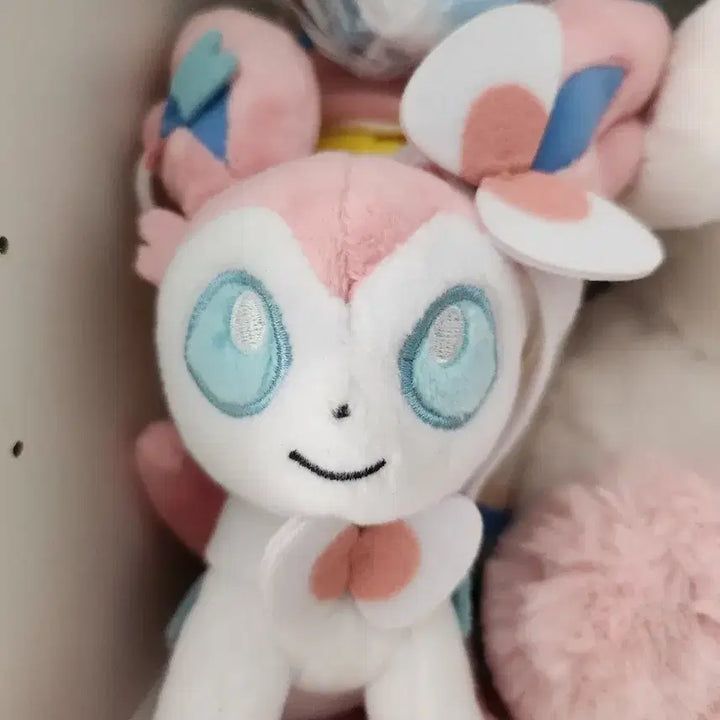 [BUNJANG] Pokemon Center Sylveon Fit Doll / 포켓몬센터 님피아 fit 핏 인형 누이 포켓몬스터 카드 피규어 이브이