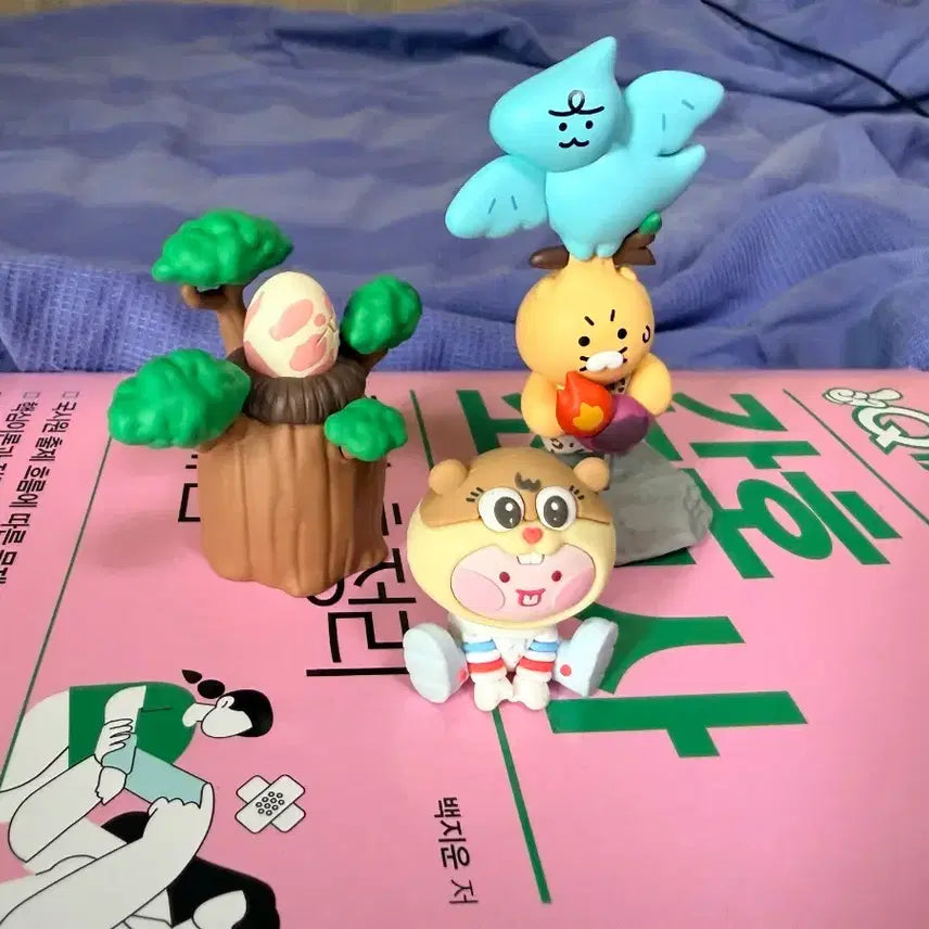 [BUNJANG] Kakao Friends Woogachunga Chun-sik x SpongeBob Collaboration Character Figure 3-Set / 카카오프렌즈 우가춘가 춘식이 스펀지밥 콜라보 캐릭터 피규어 3종 세트