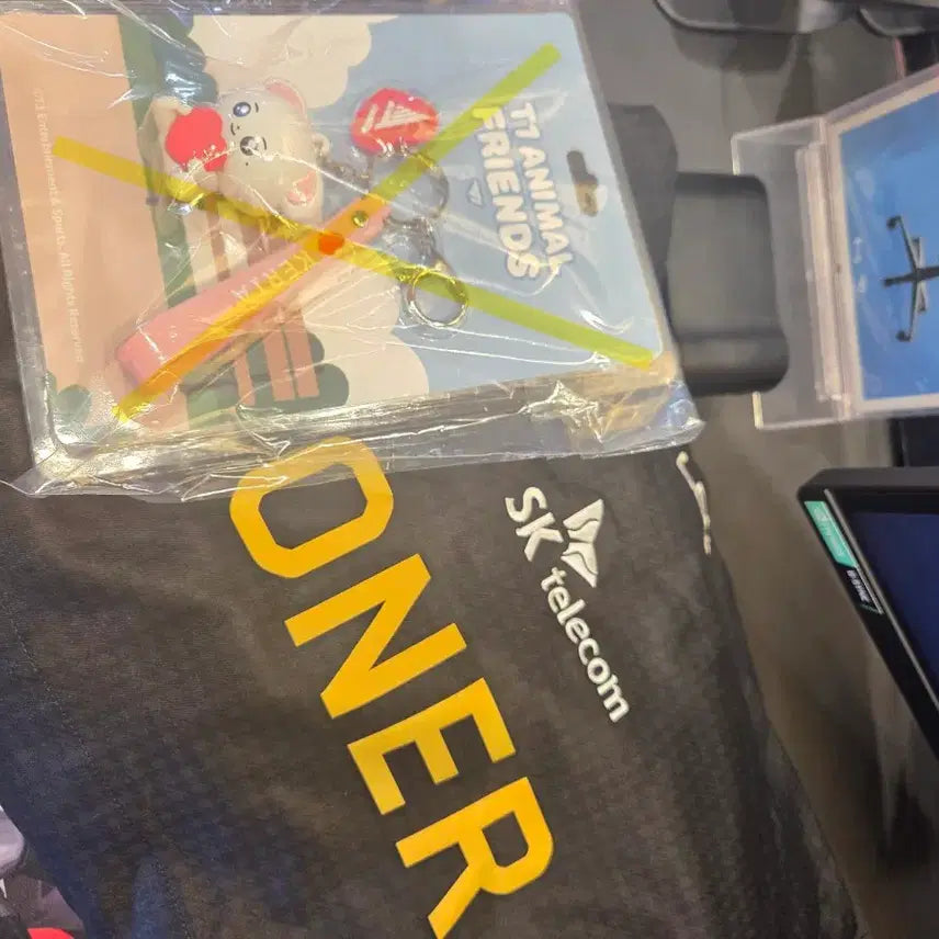 [BUNJANG] T1 2025 Worlds Oner Signed Jacket (Size M) / T1 2025월즈 자켓 (Oner마킹 M사이즈)