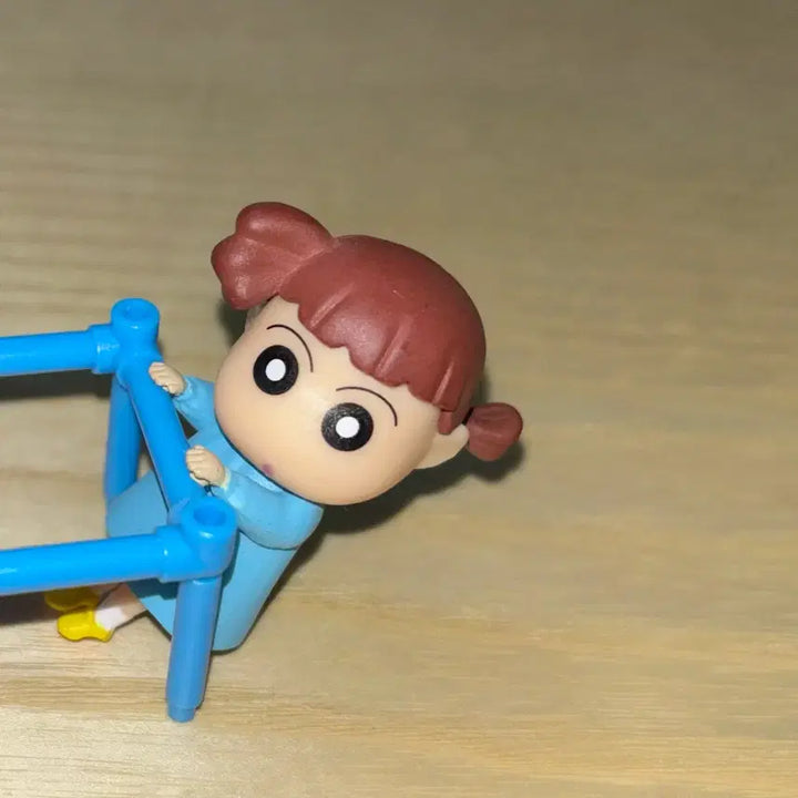 [BUNJANG] Crayon Shin-chan Yuri MBTI Keyring &amp; Jungle Gym Figure Bundle Set / 짱구는못말려 유리 mbti 키링 정글짐 피규어 일괄