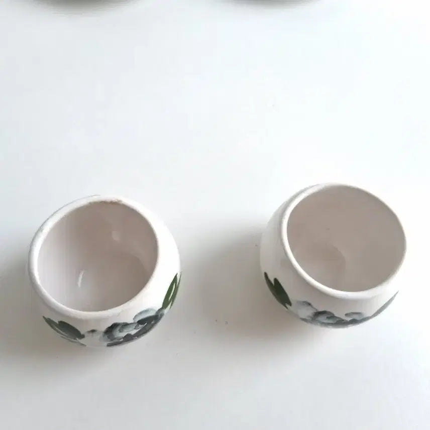 [BUNJANG] Peony Floral Soju Glass Set (2p) with Saucer Plates (2p) / 왜사기 목단꽃 소주잔 2p +잔받침접시 2p