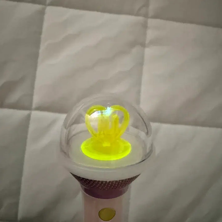 [BUNJANG] IU Official Lightstick Mini Keychain (New) / 아이유 응원봉 미니키링 (새상품)