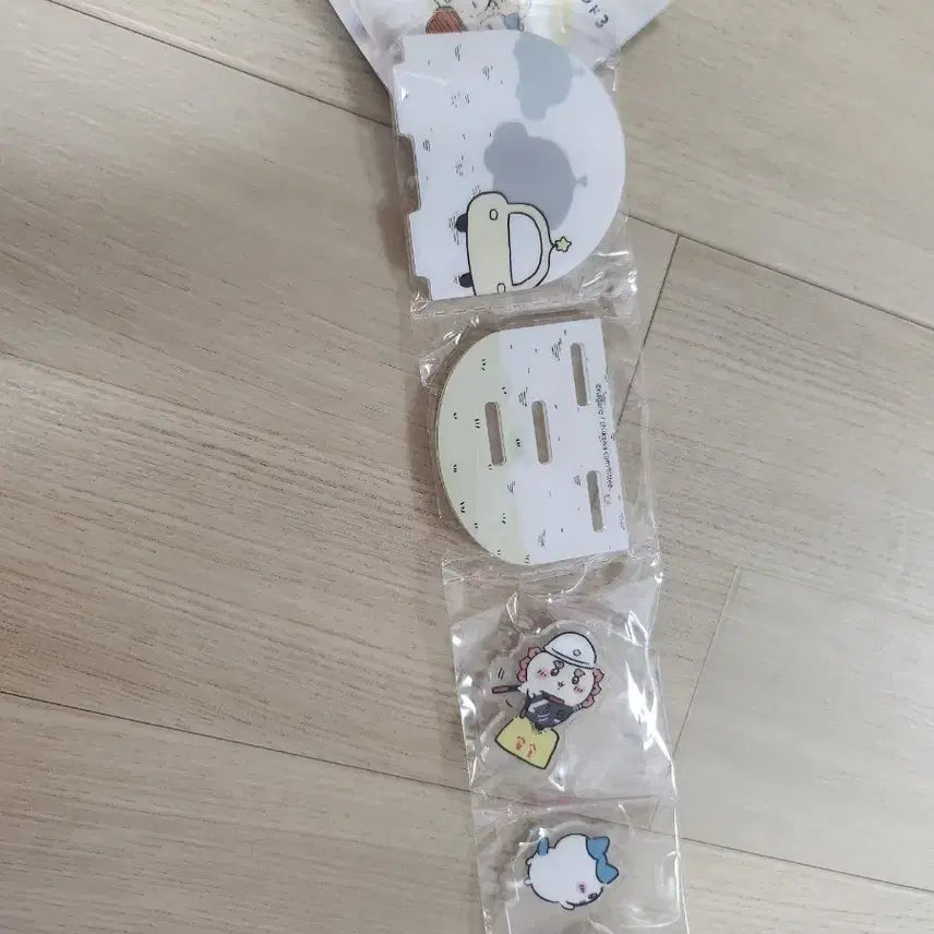 [BUNJANG] Cheekawa Hachiware Clock Gacha 3rd Edition + Secret Keychain + Diorama Set / 먼작귀 치이카와 하치와레 시계 가챠 3탄+시크릿 키링+디오라마 시사