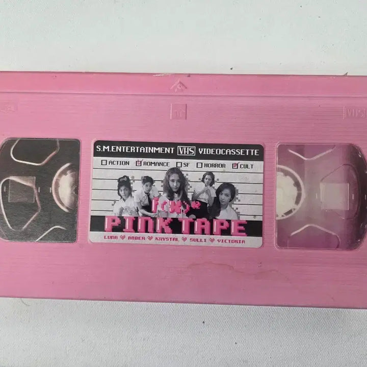 [BUNJANG] f(x) Pink Tape VHS / 에프엑스 f(x) 핑크 테이프 VHS 핑크
