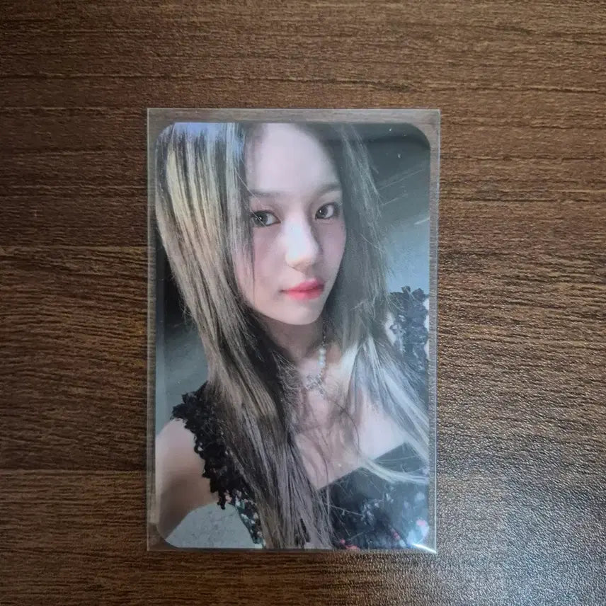 [BUNJANG] Viviz Umji Maniac Lucky Draw POB / 비비지 엄지 매니악 럭드 미공포