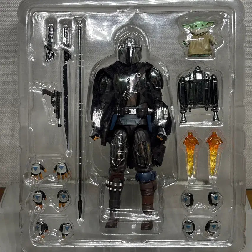 [BUNJANG] MAFFEX Star Wars The Mandalorian Chrome Ver. Figure / 마펙스 스타워즈 만달로리안 (크롬 ver)