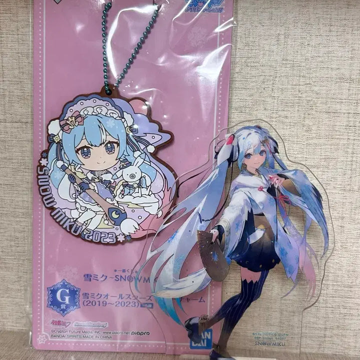 [BUNJANG] Yuki Miku Acrylic Standee 2018 2023 Bundle Set / 유키미쿠 아크릴 아크스타 러버스트랩 2018 2023