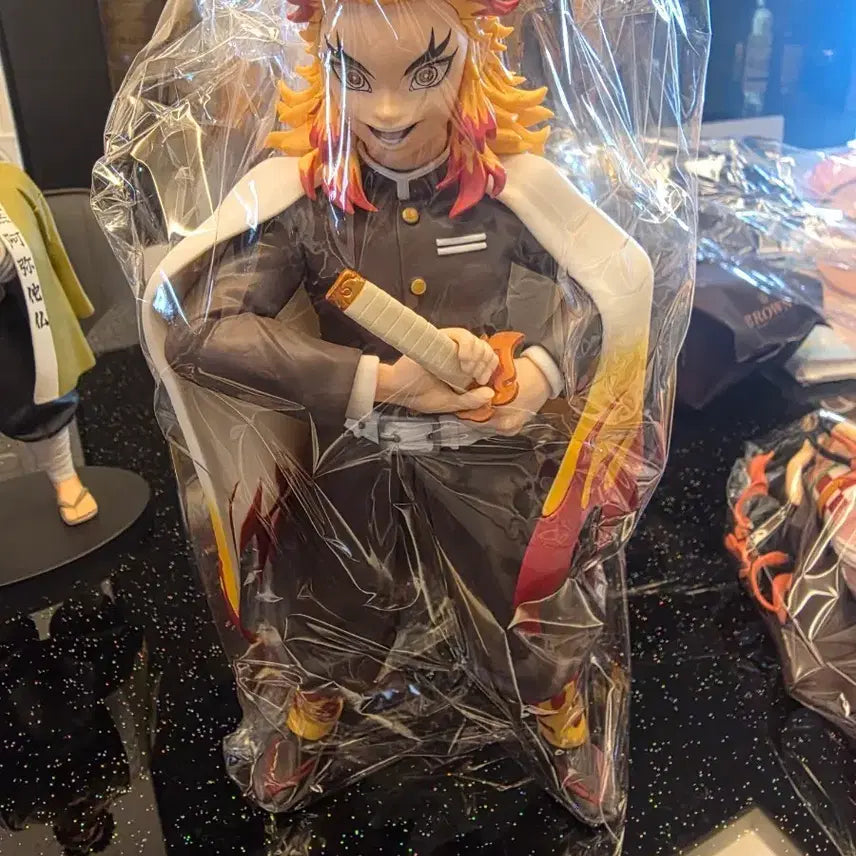 [BUNJANG] Demon Slayer Kyojuro Rengoku Figure / 귀멸의 칼날 렌고쿠 피규어