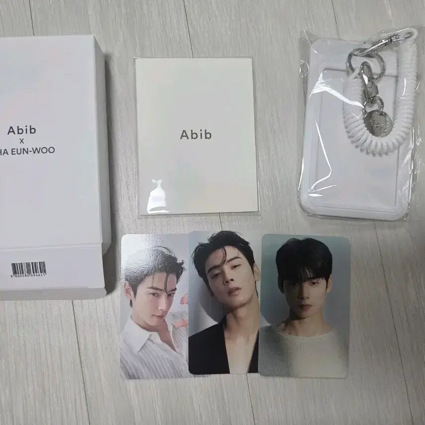 [BUNJANG] Cha Eun-woo 3 Photocard Set with Holder / 차은우 포카 3종 세트, 홀더 판매(2세트 있음)