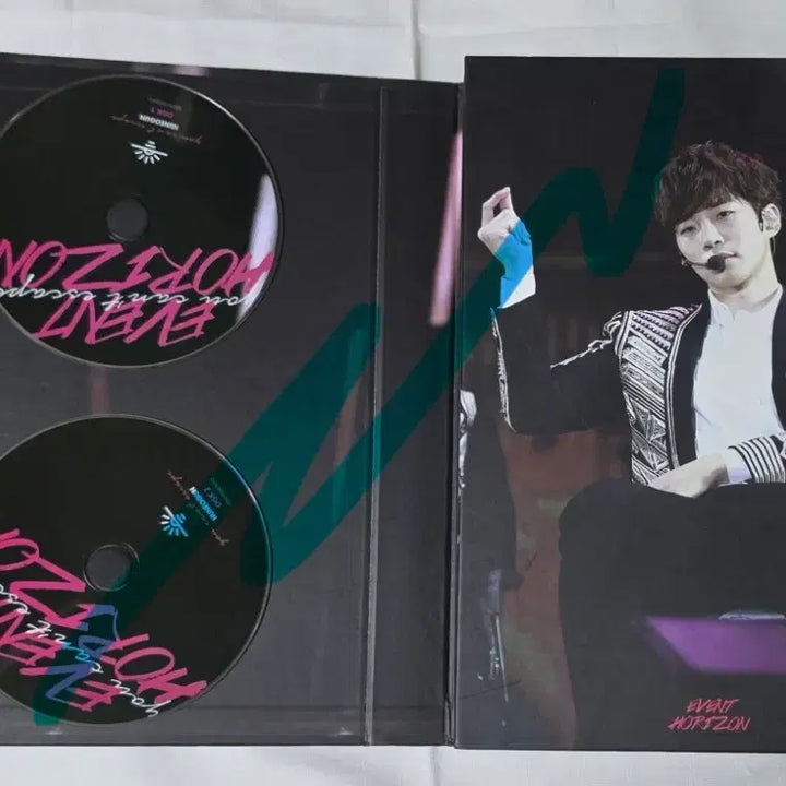 [BUNJANG] Lee Junho (2PM) Noonergun 2ND EVENT HORIZON DVD Photobook &amp; Mousepad Set / 이준호 누너건 홈마 2ND <EVENT HORIZON> DVD