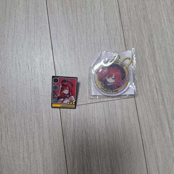 [BUNJANG] NİKE Red Hood Acrylic Keyring / Pin Badge Set / 니케 라피레드후드 아크릴 키링 / 핀뱃지