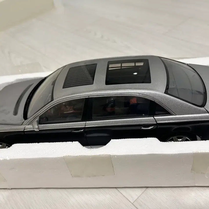 [BUNJANG] AutoArt Maybach 62 Die-cast Model / 오토아트 마이바흐 62 판매합니다!