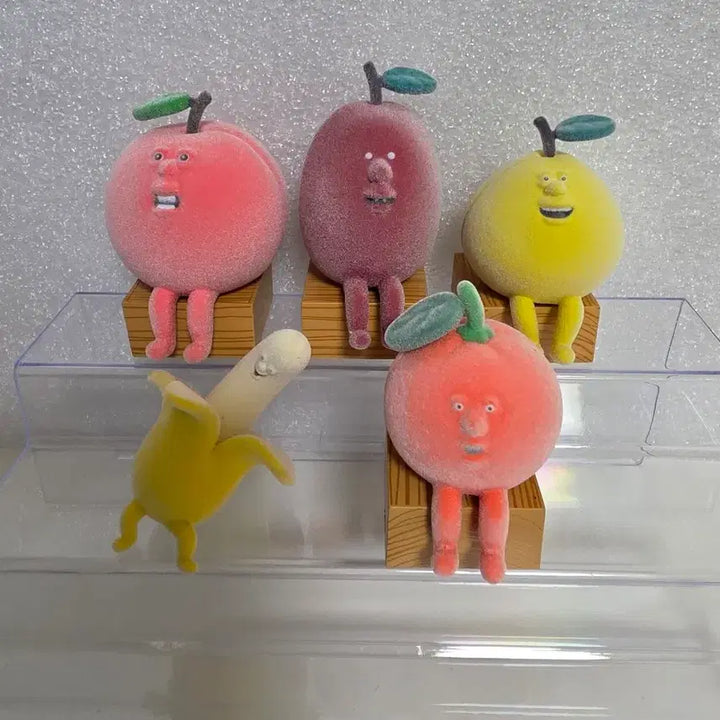 [BUNJANG] Assorted Novelty Fruit Gacha Figures - Set of 5 / 신기한 과일 가챠 피규어